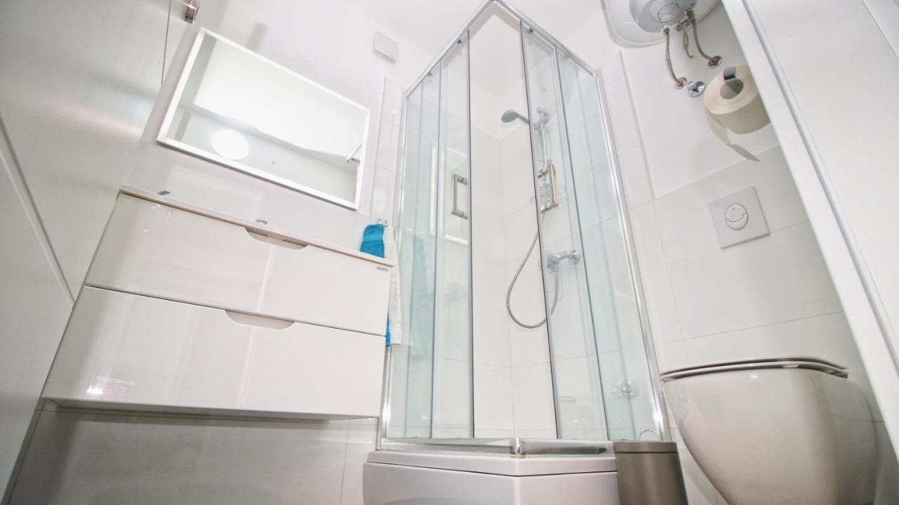 Guesthouse Esma Ρόβινι Εξωτερικό φωτογραφία