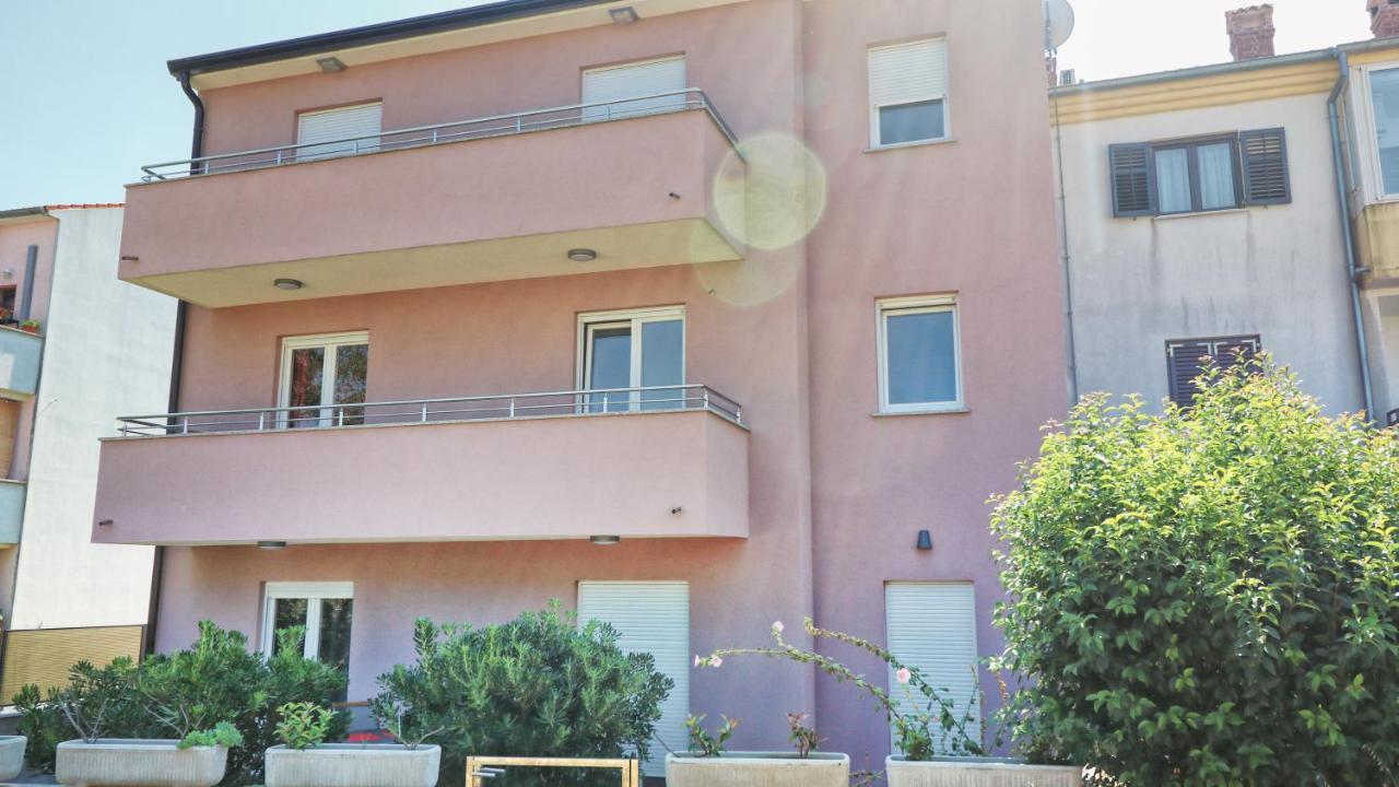 Guesthouse Esma Ρόβινι Εξωτερικό φωτογραφία