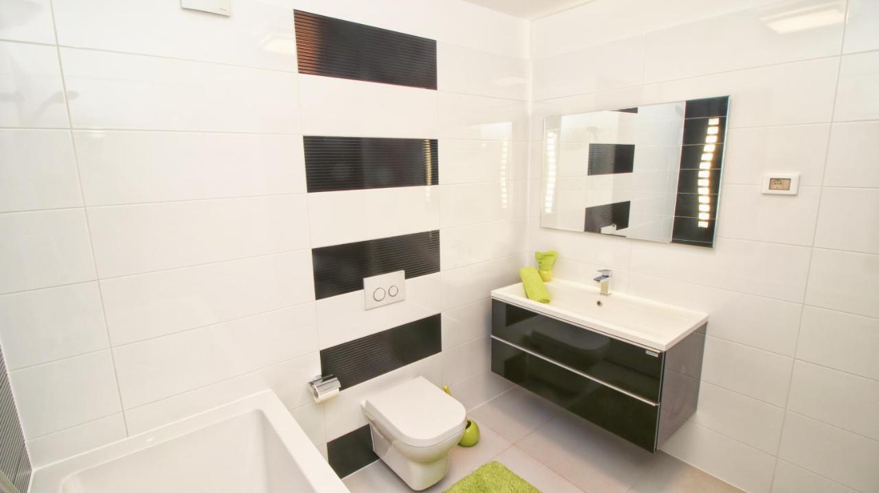 Guesthouse Esma Ρόβινι Εξωτερικό φωτογραφία