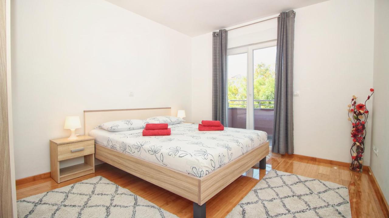 Guesthouse Esma Ρόβινι Εξωτερικό φωτογραφία