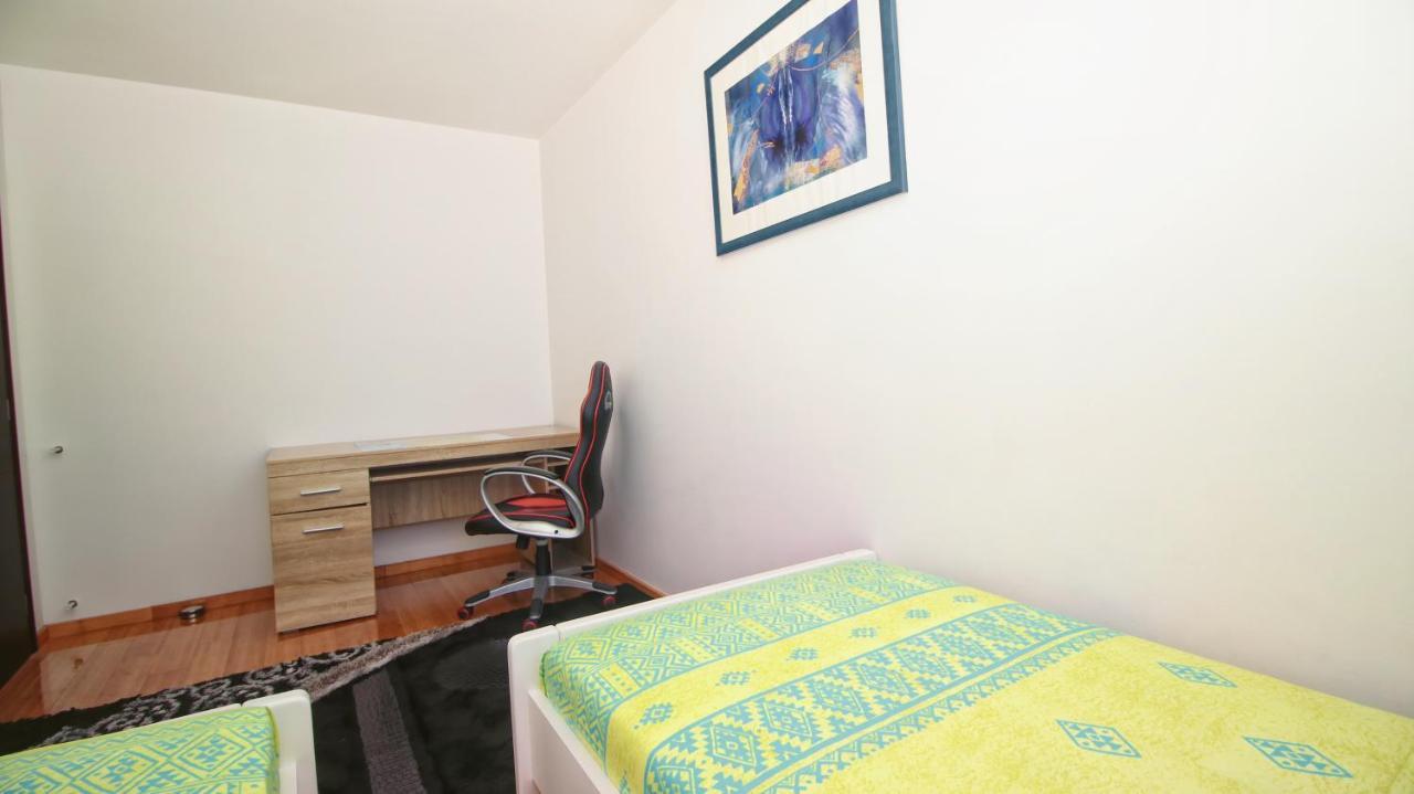 Guesthouse Esma Ρόβινι Εξωτερικό φωτογραφία