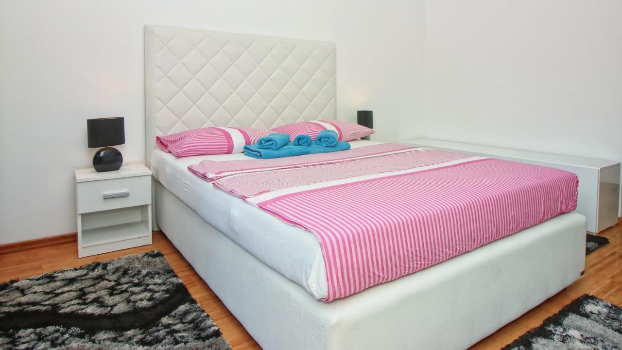 Guesthouse Esma Ρόβινι Εξωτερικό φωτογραφία
