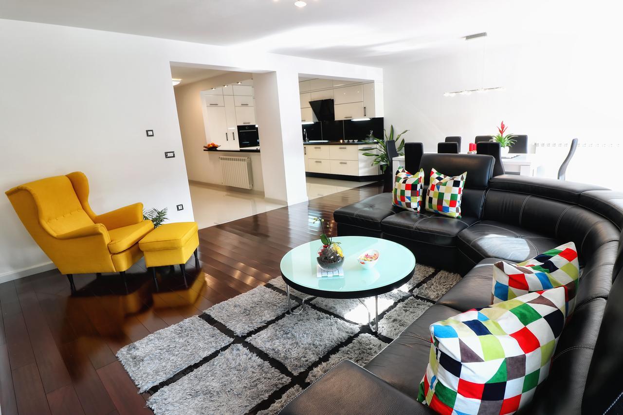 Guesthouse Esma Ρόβινι Εξωτερικό φωτογραφία